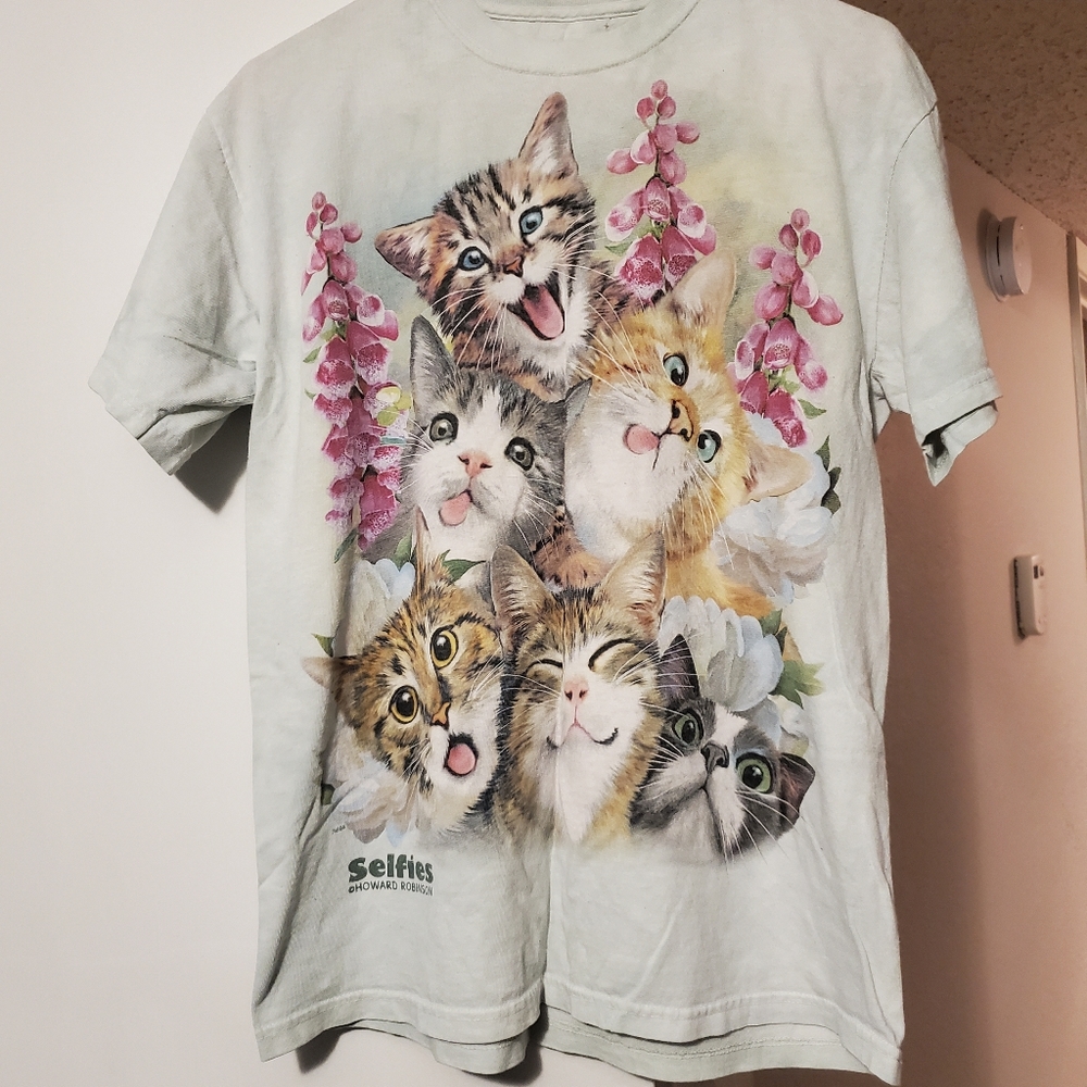 Cat selfie t-shirt